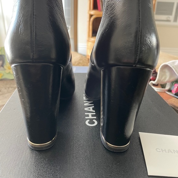 CHANEL black patent leather boots. PRICE FIRM - Picture 10 of 10